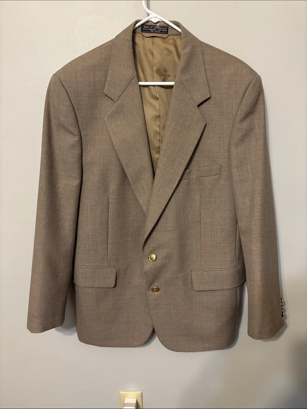 Men’s Tan Sport Coat with Gold Buttons